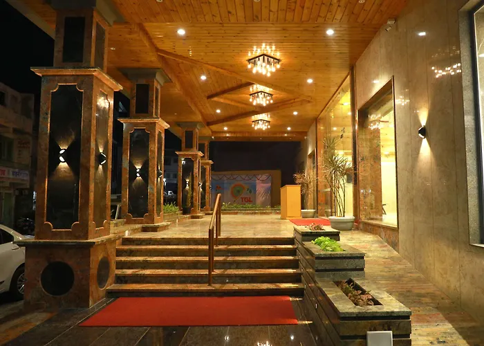 Hotel The Grandladhukara Dwarka 