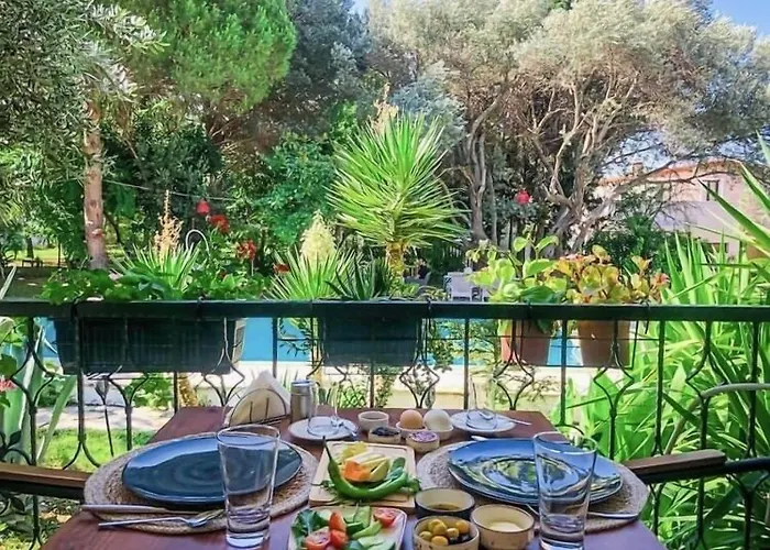 Urla Bella Otel