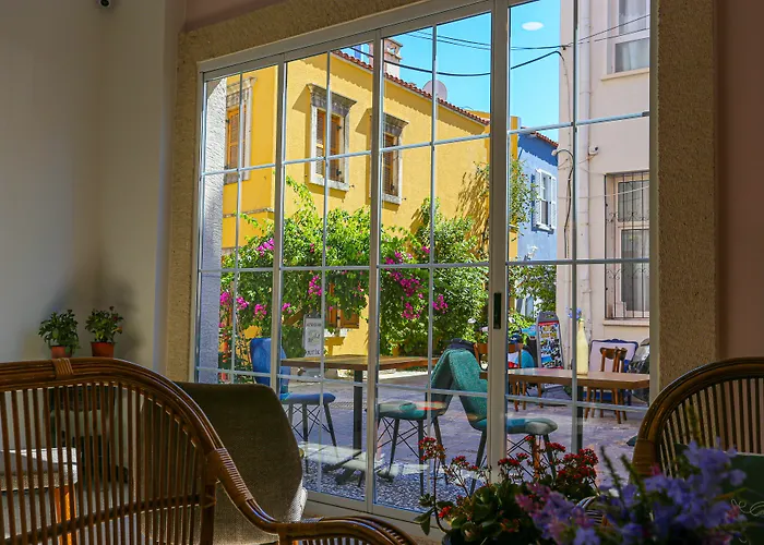 AtaÇesme Otel