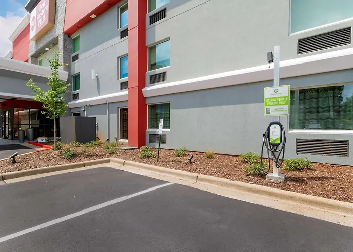 Best Western Plus Magnolia Inn & Suites Cleveland