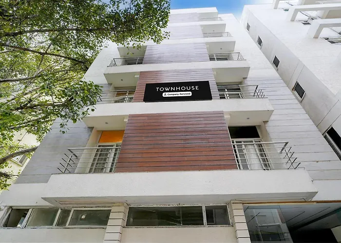 Super Townhouse Marathahalli Near Sri Nagalingeshwar Swamy Temple Formerly Hotel Avenue Bangalore