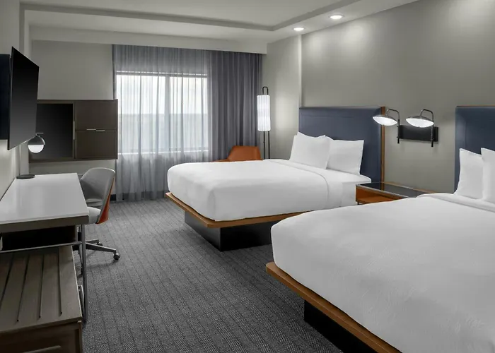 Courtyard By Marriott Sherman
