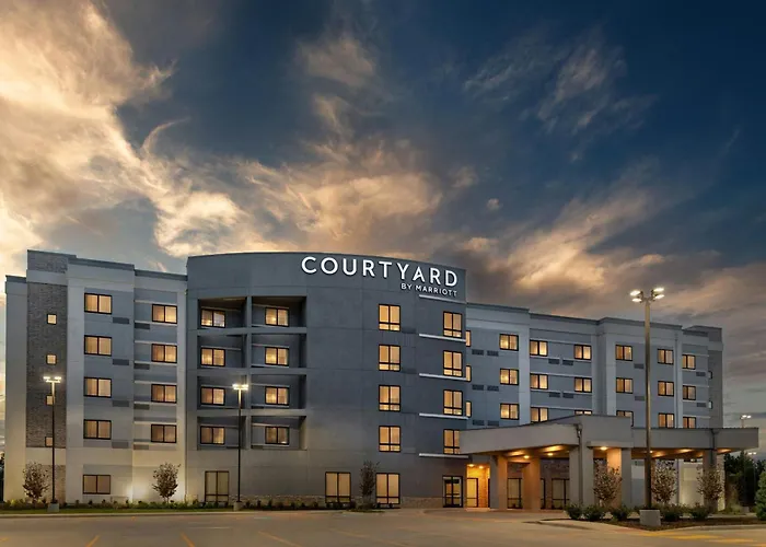 Courtyard By Marriott Sherman