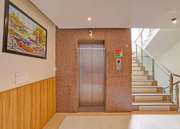 Fabhotel The Tuesday Suits- Opposite To Delhi Public School Noida