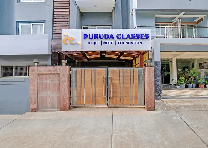 Fabhotel The Tuesday Suits- Opposite To Delhi Public School Noida