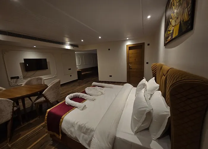Hotel Elara Dehradun