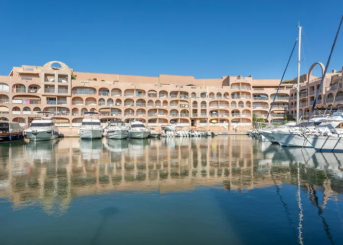Résidence Pierre et Vacances Le Port Hyères