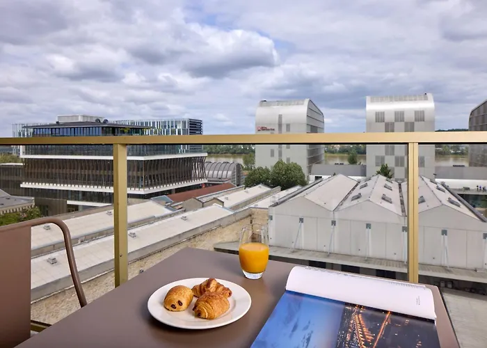 Quality Aparthotel Bordeaux Saint-Jean