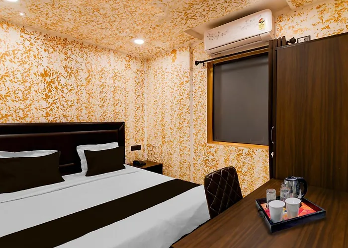 Super Townhouse Oak Sealdah Railway Station Near Creek Row Hotel Kolkata