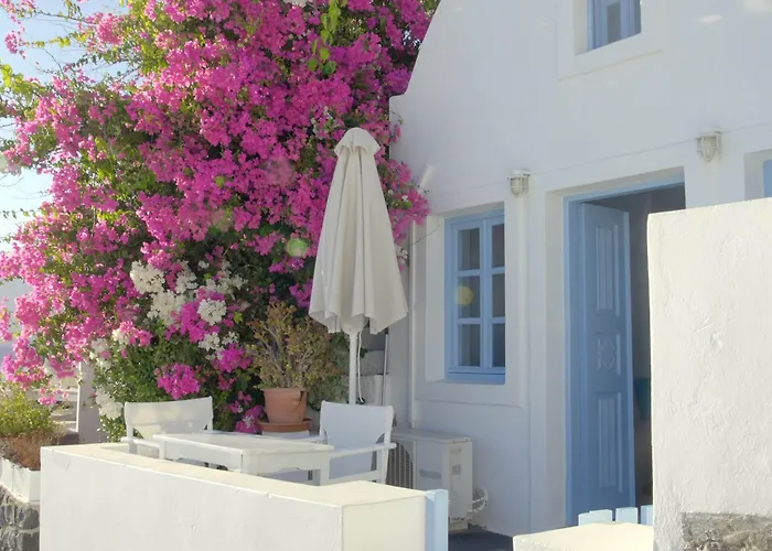 Oia Memories Suites