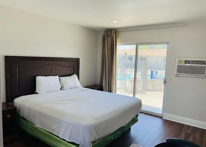 Lanai Motel Alhambra