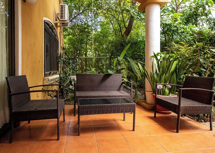 Anona Guesthouse Playa Hermosa 