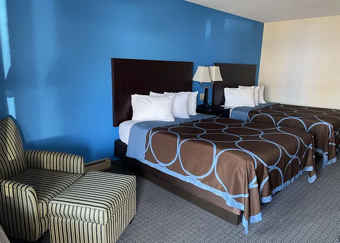 Amerivu Inn & Suites Eau Claire