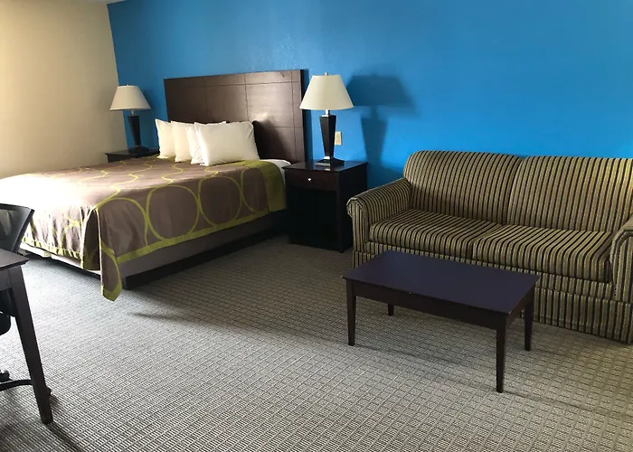 Amerivu Inn & Suites Eau Claire