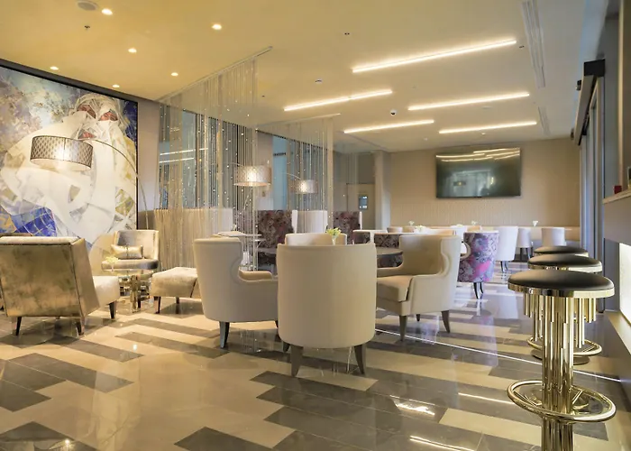 The Legacy Luxury Hotel, Alger