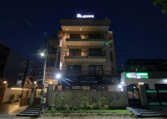 Nearmi Bell House Hotel Gurgaon