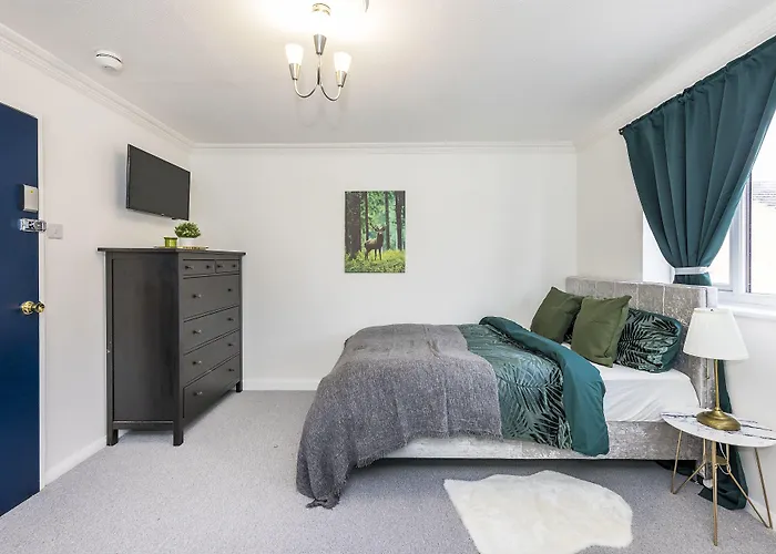 Inglewood Hub Hotel London