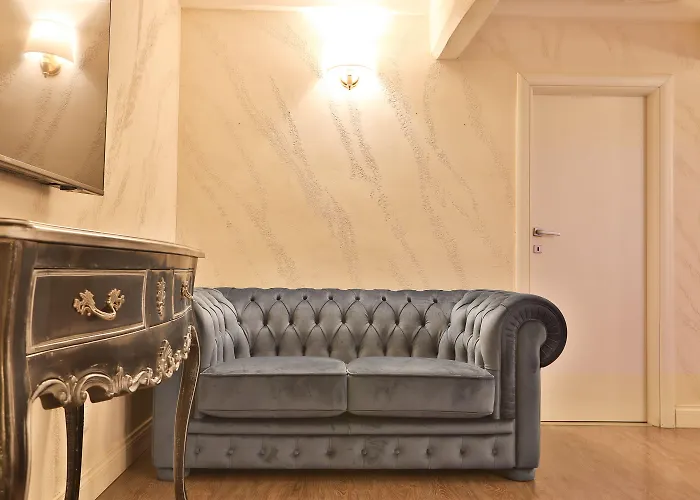 Grottini Luxury Suites ~ Pantheon Rome