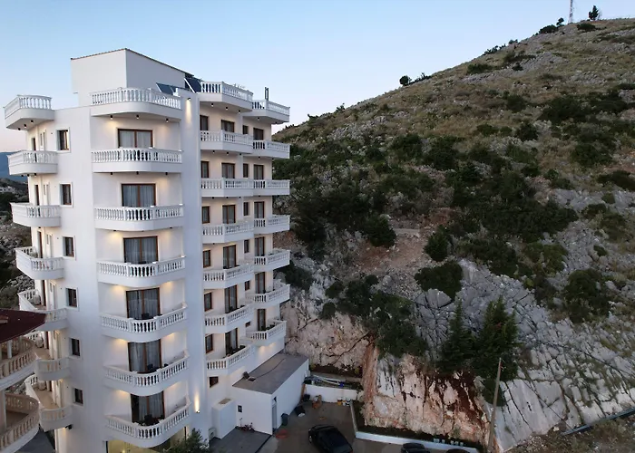 Sky Way Skk Luxury Apartments Sarande
