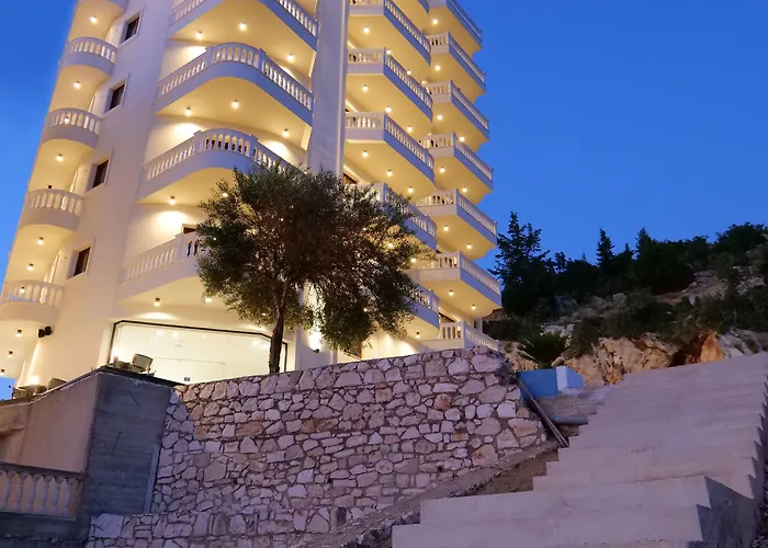 Sky Way Skk Luxury Apartments Sarande