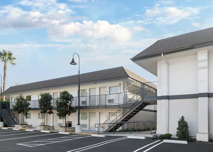 Orange Grove Inn Tustin