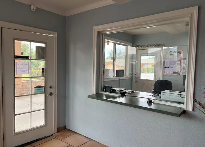 Travel Inn Gilroy