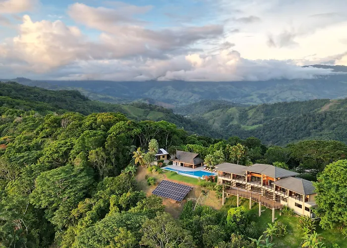 Lamangata Luxury Surf Resort Dominical