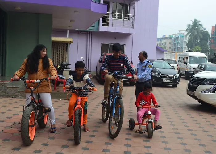 Four Square Holidayz Digha 