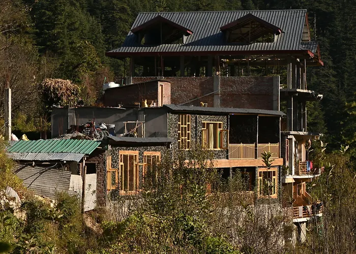 Khwabeeda Stays Jibhi