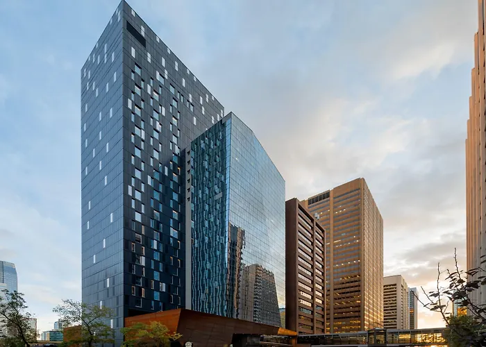 Courtyard By Marriott Calgary Downtown Hotel