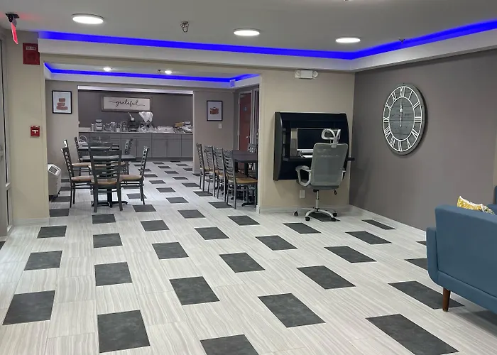 Econo Lodge Rockford Casino Area