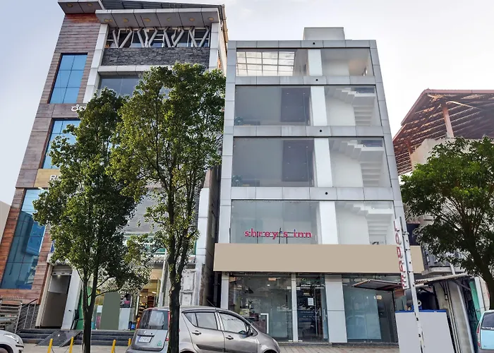 Itsy Hotels Shrey'S Inn Mallandur Road Chikmagalur