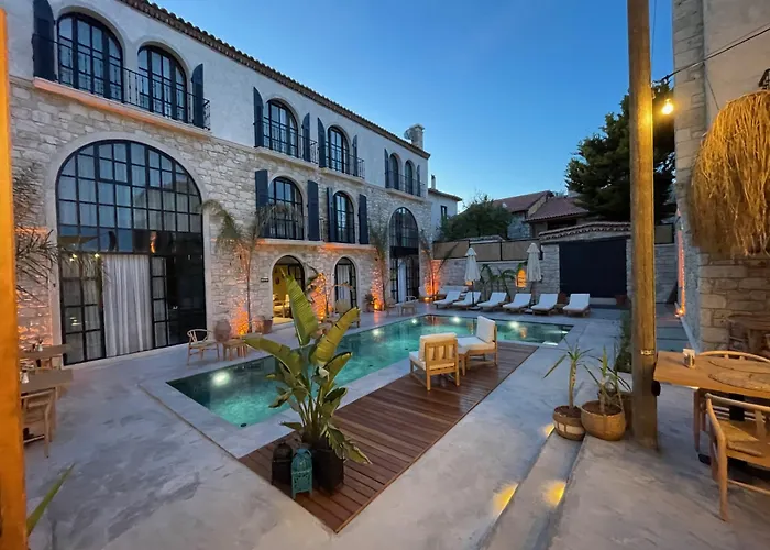 Rhea Alacati Boutique Hotel