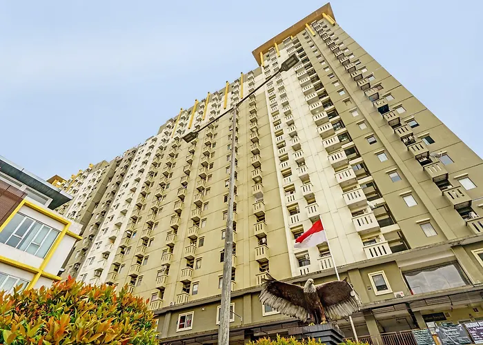Oyo Life 93170 Apartement Gateway Cicadas By Mr Pro Bandung