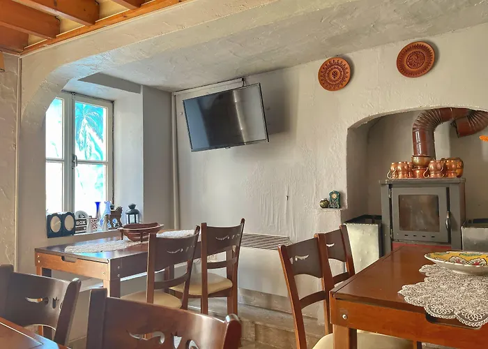 Eolya Konuk Evi Ayvalı