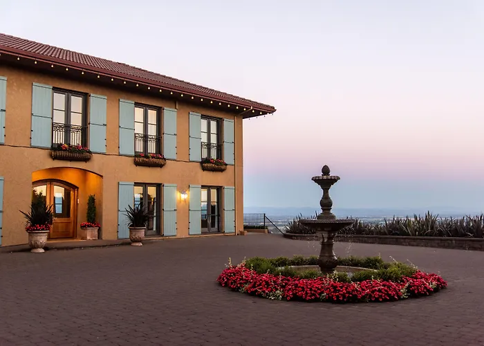 Black Walnut Inn And Vineyard Dundee