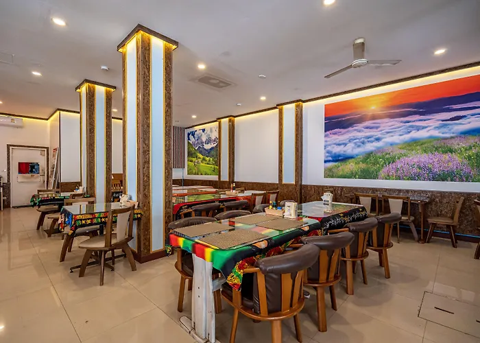 Hotel Santi White House Patong