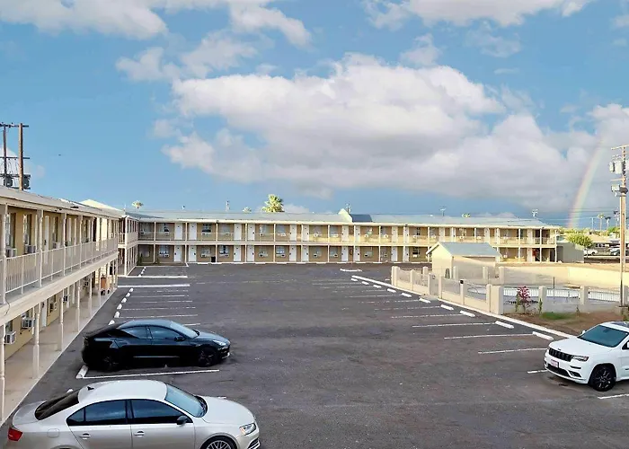 Super 8 By Wyndham Blythe Hotel