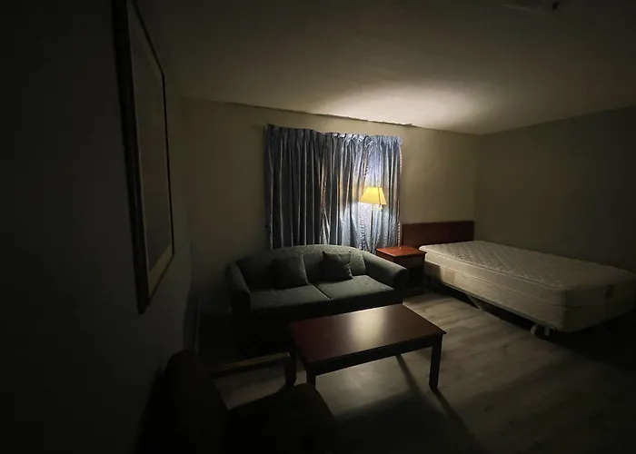 Uptown Motel Estevan