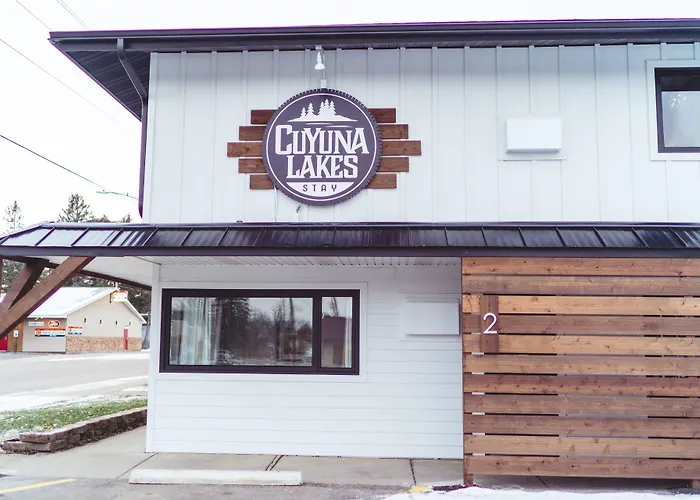 Cuyuna Lakes Stay Deerwood