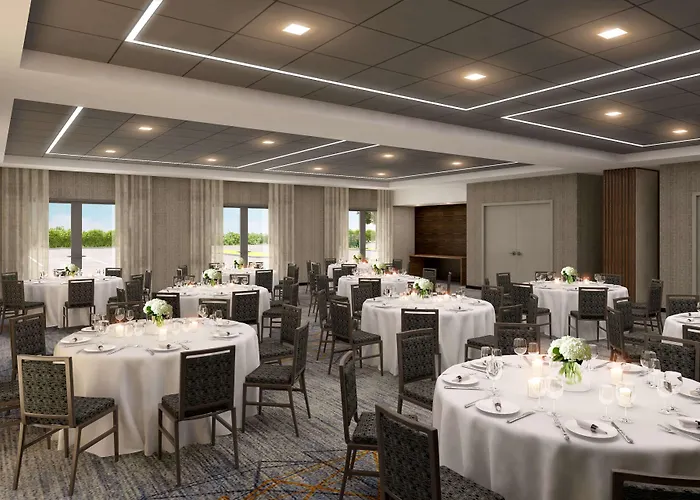 Wyndham Garden Orlando Airport - Free Airport Shuttle Hotel