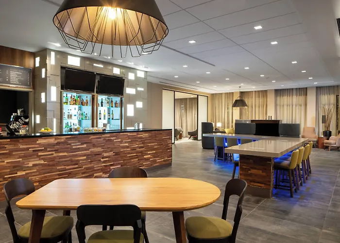 Courtyard By Marriott Lafayette South Hotel