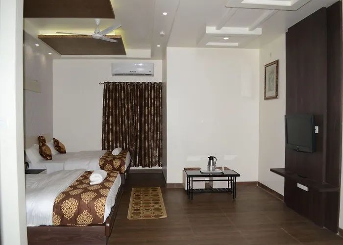 Hotel The Grand Rajwada Seoni 