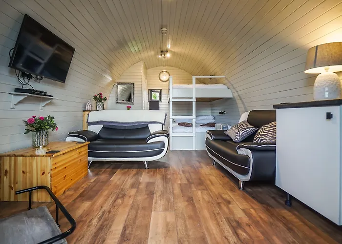 Deluxe Glamping Pod With Hot Tub Hotel Frodsham