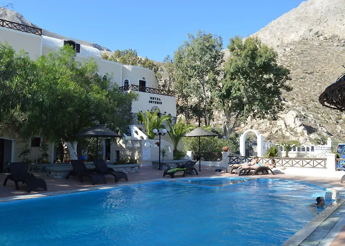 Theartemis Perissa Hotel