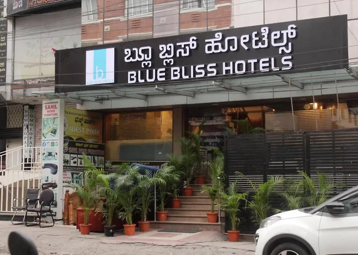 Blue Bliss Hotels By Pph Living Infantry Road Bangalore