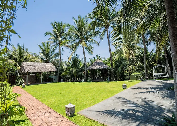 Riverside Bamboo Resort Hoi An