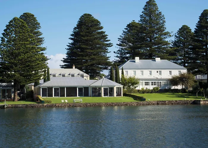 Douglas Riverside Port Fairy