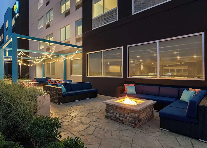 Tru By Hilton Martinsburg Hotel