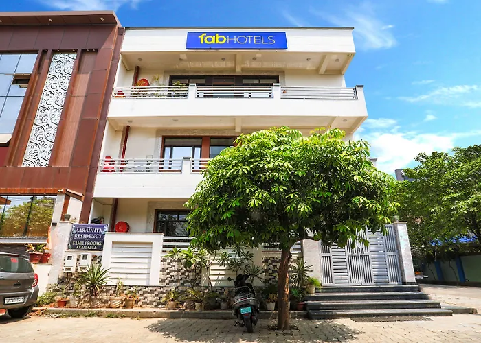 Fabhotel Aaradhya Residency Agra 